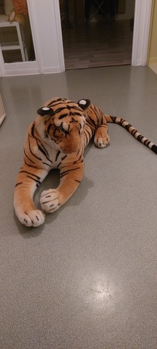 Peluche tigre allongé grand