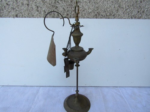 Ancienne lampe huile - ancienne, a