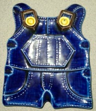 Vintage Ceramic Ashtray Image