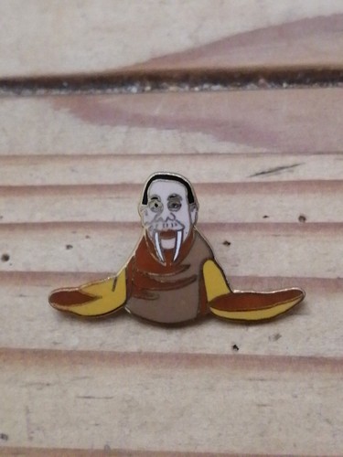 Pin pins - pin's, humour