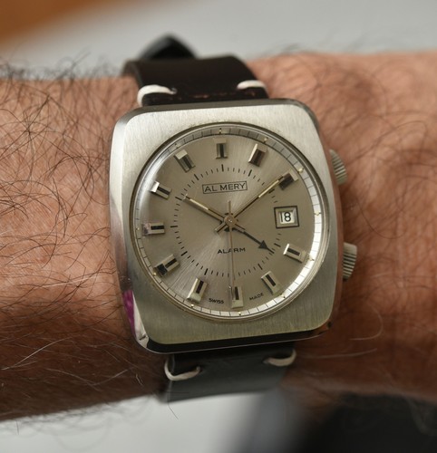 Almery vintage alarm - almery,
