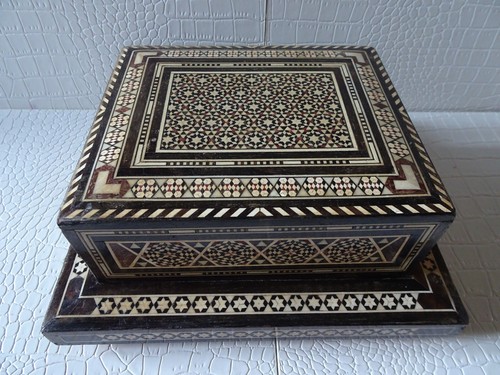 Rare boîte orientale - , musicale
