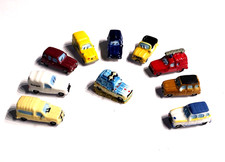 Série complète de fèves DU BON TEMPS EN 4L 2011 VOITURES RENAULT * 204