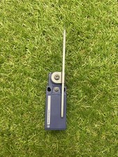 INTERRUPTEUR DE POSITION PLASTIC O ET F AVEC TETE A TIGE ACIER CARREE 3MM