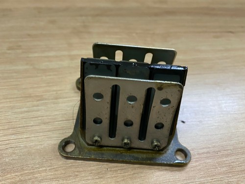 Une boite clapet clapets - une,