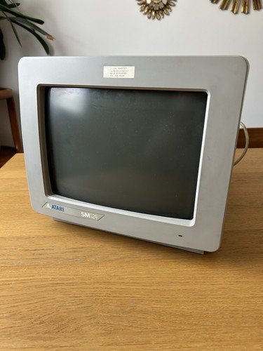 Atari 124 computer screen - sm,