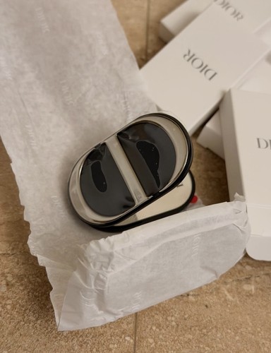 Dior beauty phone - stand, /