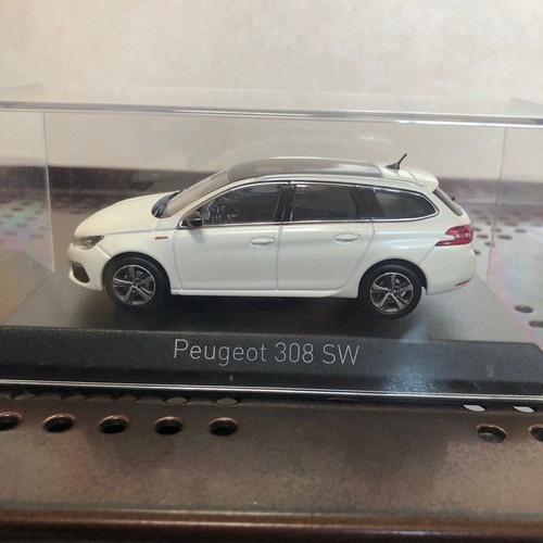 Voiture miniature 605 - , nore