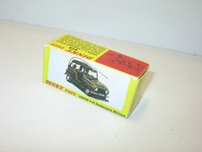 n28 BOITE repro renault 4L SINPAR gendamerie militaire DINKY PREMIERE VERSION 1