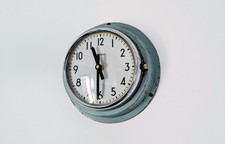 Ancienne horloge d’usine