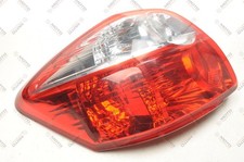 TOYOTA AURIS I Feu Arrière Gauche 81560-02540-00