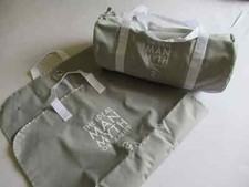23⚜️ Sac De Sport Guerlain + Housse De Costume Guerlain Gris Blanc Neuf