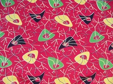 ANCIEN COUPON DE TISSU RETRO FOND ROUGE -   129 cm x 65 cm  - TIS  220