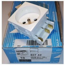 Arnould 60742 Prise 2P+T 16A