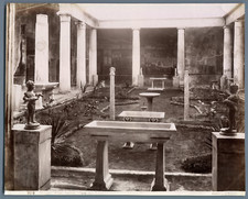 Sommer. Italie, Pompei, Casa dei Vetta  Vintage albumen print.  Tirage albumin