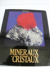 MINERAUX ET CRISTAUX - LIVRE