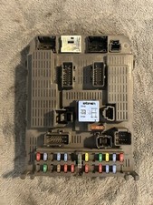 BOITIER BSI PEUGEOT CITROEN 807 C8 2.0HDI 110CV 1400010680 LEAR V01-00 A DECODER