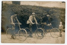 PHOTO SNAPSHOT amateur vers 1900, 3 cyclistes vélo ancien vélocipède bicyclette