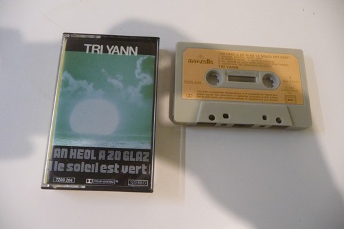 Tri yann heol - tri, glaz