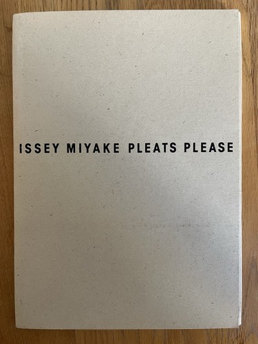 Issey miyake pleats - issey,
