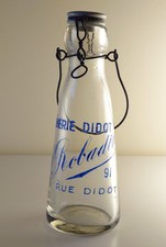 Bouteille de lait ancienne -