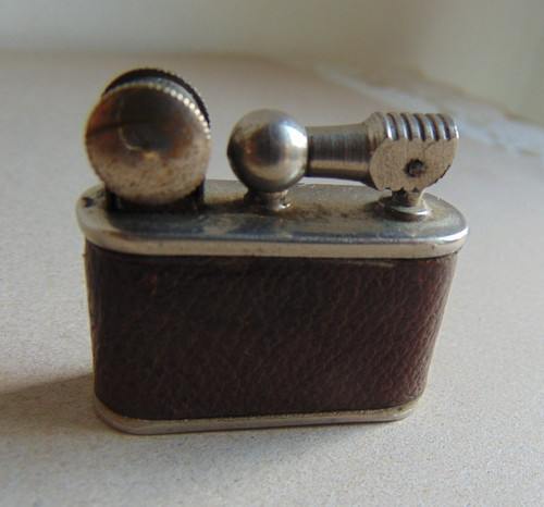 Ancien briquet essence - briquet,