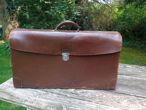 Vintage knickerbocker salesman - knickerbocker,
