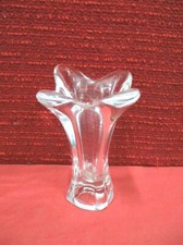 Très joli vase en cristal de