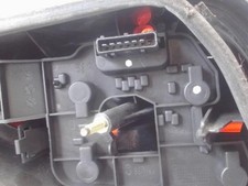 Feu arriere principal droit