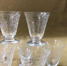 1 verre à vin en cristal