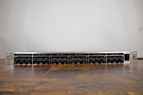 Behringer ultra pro peq 2200 - ultra, q