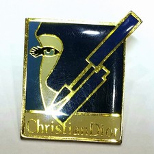 pin's Christian Dior