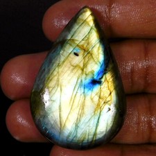 84.2Cts. Cabochon de poire 100
