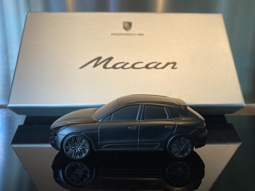 Presse papier porsche macan - presse,
