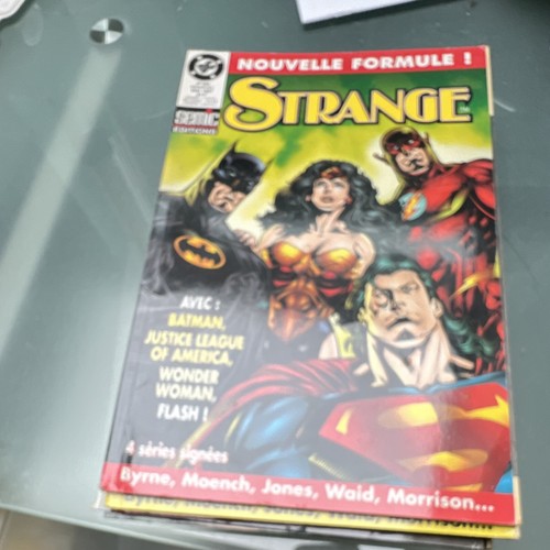 Strange 325 335 - n°325, à