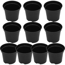 Pots de plantes en plastique