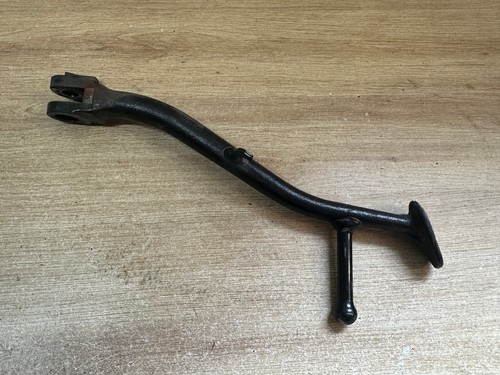 Une bequille laterale moto - bequille,