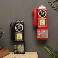 Téléphone public mural