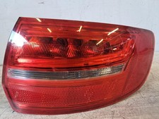 Feu arriere principal droit