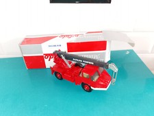 0109246 Pompiers camion solido