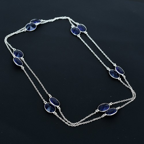Collier ovale pierre