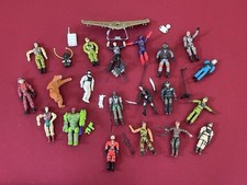 Lot Figurines Et Accessoires