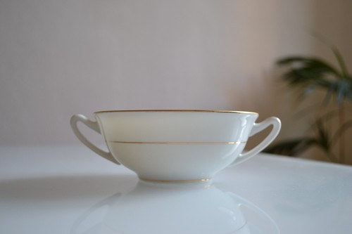Tasse trembleuse porcelaine