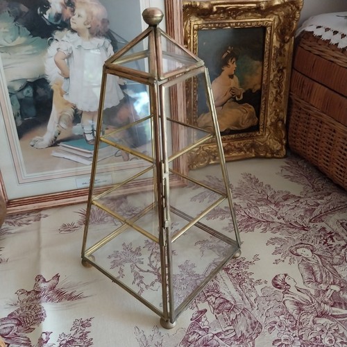 Vitrine pyramidale verre - vitrine, et