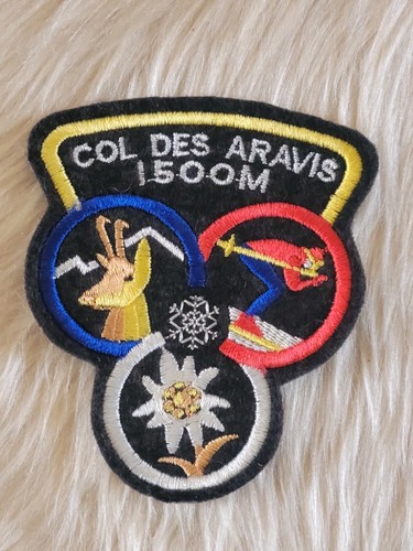 Ecusson tissu brodé région - tissu,