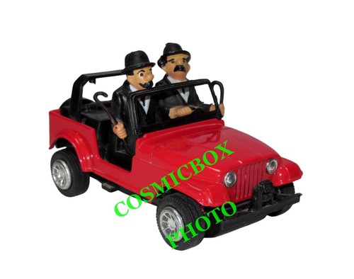 Anciennes jeep rouge - rouge, à