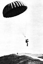 WW2 - Parachutiste allemand en Crète le 20.05.41