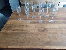 8   FLUTES A CHAMPAGNE PERRIER