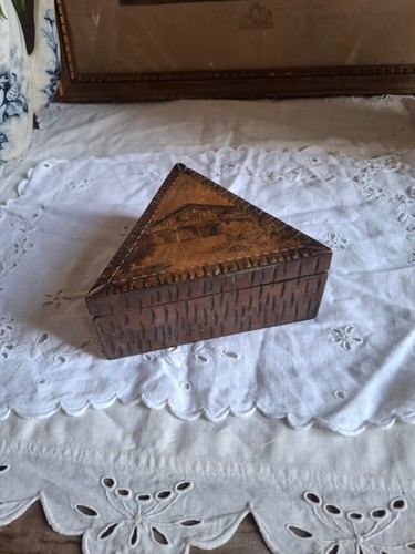 Ancienne boite bois - boite, forme
