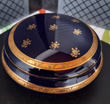 Bonbonnière en porcelaine de